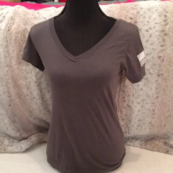 Tan Fitted V-Neck Short Sleeve T-Shirt - Picture 1 of 12